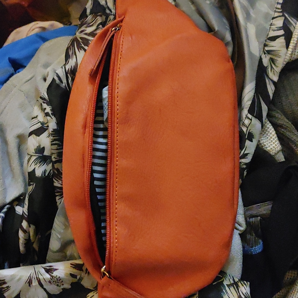 Crossbody bag
